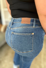 Load image into Gallery viewer, Judy Blue Full Size High Waist Front Seam Detail Straight Jeans
